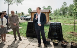 Mirka Jozić, gradonačelnik Milan Bandić, ministar zaštite okoliša i energetike Slaven Dobrović